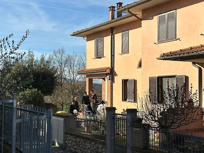 Uomo e donna trovati morti in casa a Po' Bandino: ipotesi femminicidio-suicidio. Indagano i carabinieri