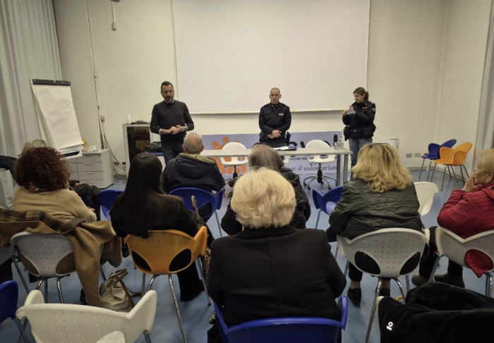 La Polizia di Stato di Terni rafforza la campagna anti-truffe: incontri nelle chiese e nei centri anziani