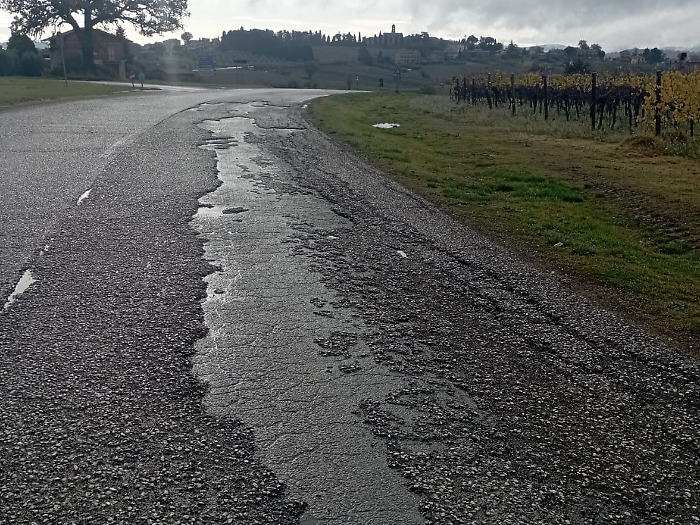 Sp 340: il dissesto crea disagi anche all’ambulanza