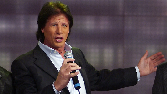 Addio a Sandro Giacobbe. Il cantautore di 'Signora Mia' aveva 75 anni: da tempo lottava contro un tumore