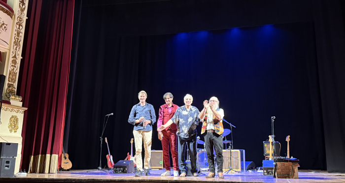 Standing ovation per la Rico Blues Combo: 30 anni di amicizia e musica al Teatro Comunale Luca Ronconi di Gubbio