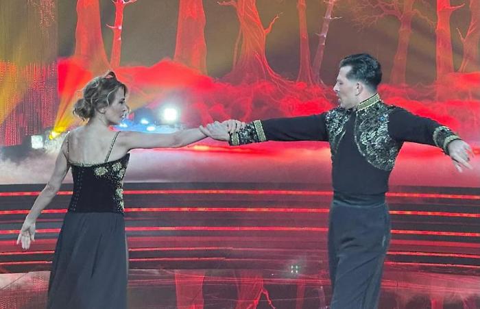 Ballando con le stelle, in onda la prima semifinale. Le anticipazioni: Rocco Hunt scende in pista