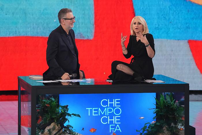 Che tempo che fa stasera in tv domenica 4 maggio su Nove. Da Francesco Totti a Elodie: ospiti e anticipazioni