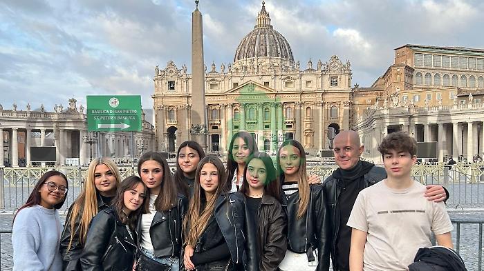 Torna l'inserto scuola & lavoro, studenti giornalisti per un giorno