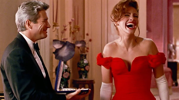 Natale in rosso, la conferma del colore simbolo della moda e della festa