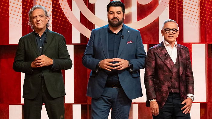 Masterchef, al via la nuova stagione. Tutte le novità: ospiti, prove in esterna e sfide 