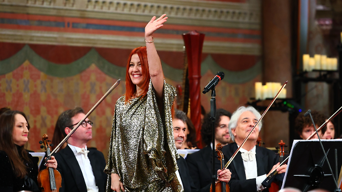 Noemi dopo il concerto di Natale nella basilica di Assisi: "È stata un'emozione straordinaria"