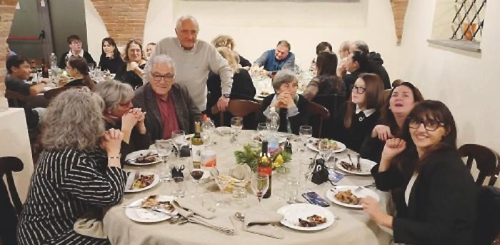 Il grande cuore della Croce Bianca: cena di Natale per i volontari della Pubblica Assistenza tifernate