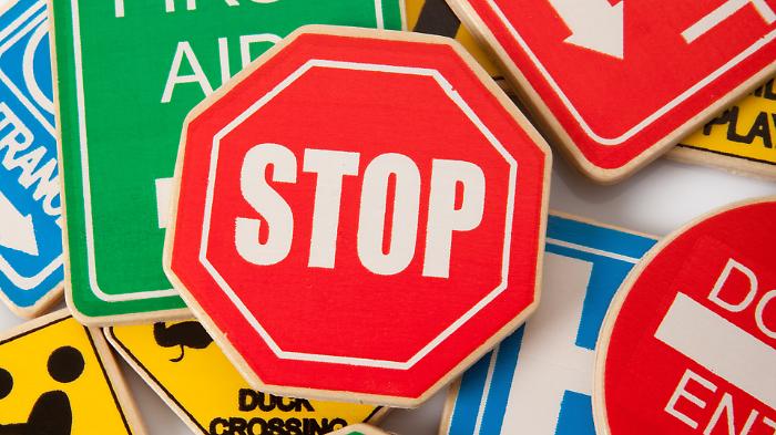 Cartelli, insegne, avvisi e altre comunicazioni da boomer 