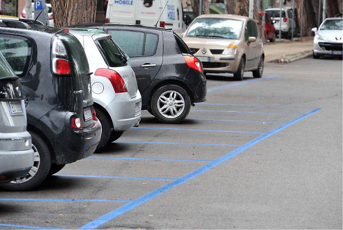 Strisce blu gratuite: il regalo di Natale del Comune ai cittadini 