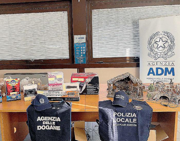 Sequestrati presepi, materiale di Natale e giochi pericolosi dai funzionari dell&rsquo;ufficio antifrode dell&rsquo;Umbria
