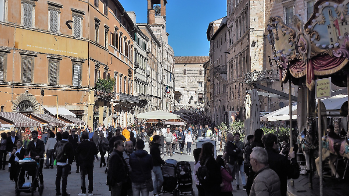 Turismo in Umbria, obiettivo 8 milioni di presenze nel 2025: gi&agrave; infranto il record