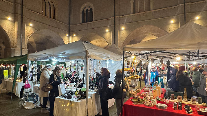 Il chiostro di Palazzo Trinci si conferma location d'eccellenza per i mercatini di Natale 