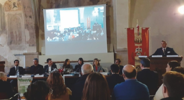 Dieci anni di Sottob@nco: l'anniversario del giornale del liceo Jacopone da Todi diventano una "festa di comunit&agrave;"
