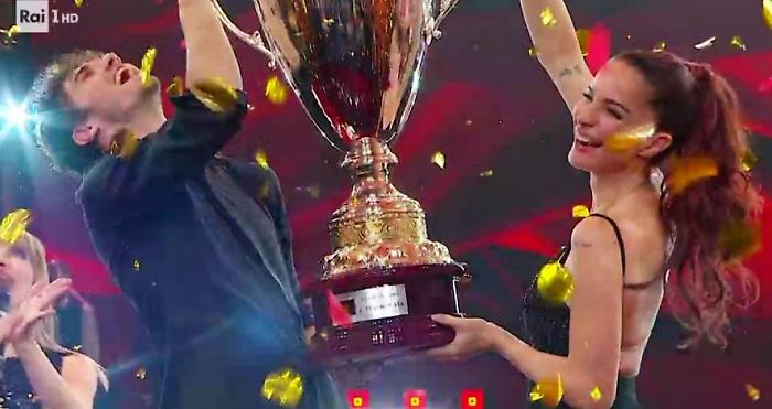 Chi ha vinto Ballando con le stelle 2025, trionfa Delogu in finale contro Fialdini: la classifica 