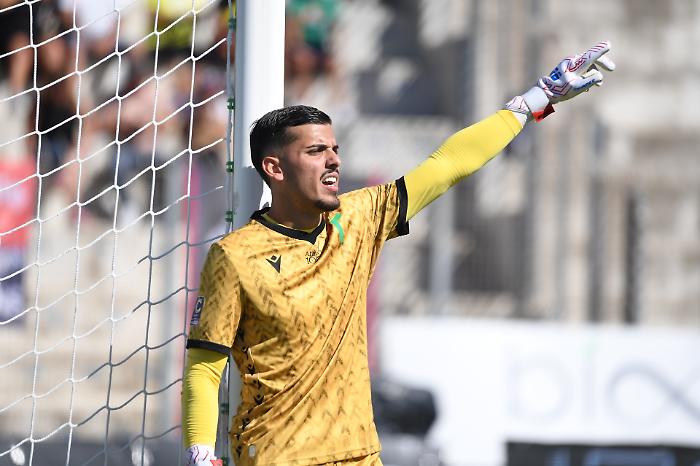 Ternana in dieci porta via un punto dal campo della Pianese (0-0)
