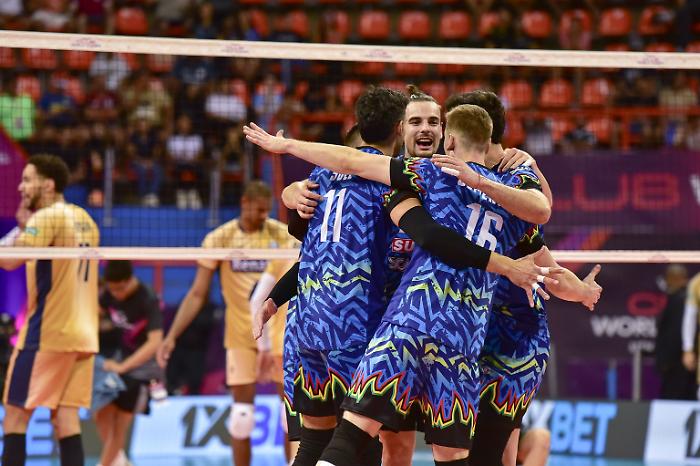 La Sir Perugia vince col Volei Renata (3-0) e vola in finale del Mondiale per club: ora la sfida con Osaka