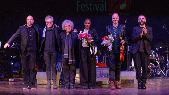 Amii Stewart e Alessandro Quarta incantano il Lyrick di Assisi: il video