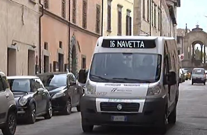 Gubbio, la navetta gratuita del centro si ferma il 25 e il primo dell'anno