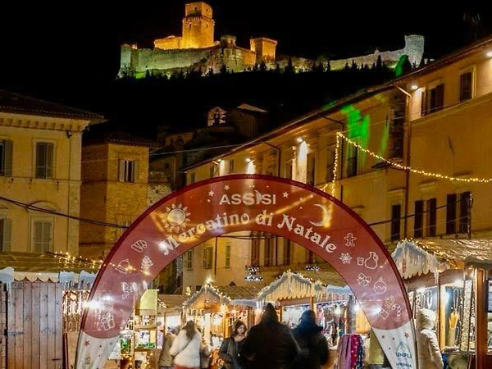 Il ministero premia la citt&agrave; serafica: finanziato il pacchetto natalizio con 300 mila euro