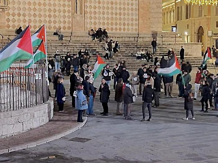I Propal di nuovo in piazza a Perugia: sit in di solidariet&agrave; dopo l'arresto di Mohammad Hannoun