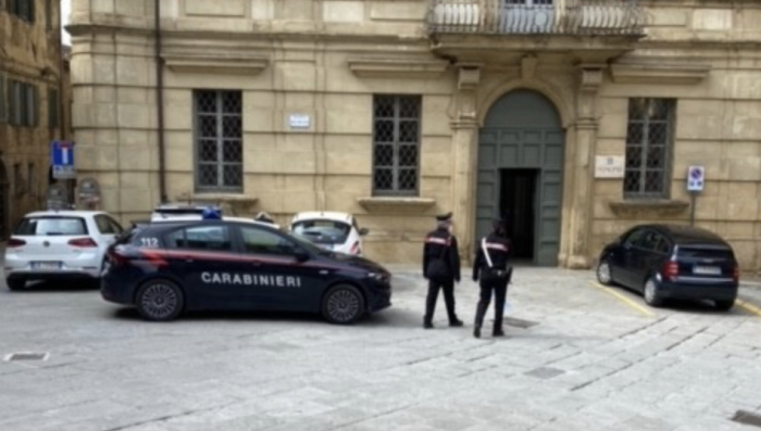 Arrestato 37enne tunisino per tentato omicidio e porto ingiustificato di armi