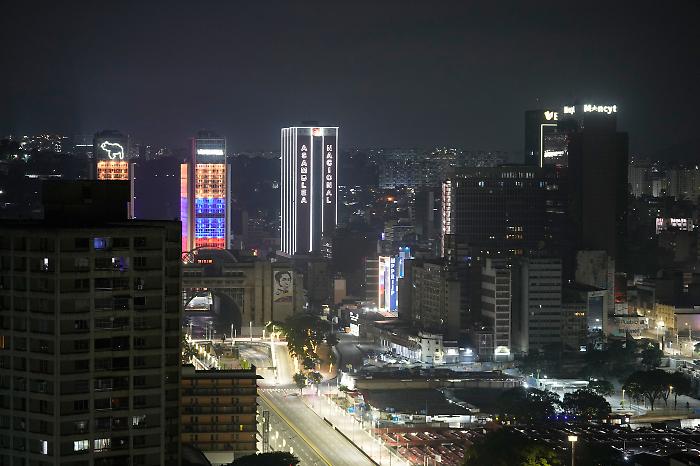 Venezuela-Usa, a Caracas 40 famiglie umbre. La Regione: "Palese violazione del diritto internazionale"