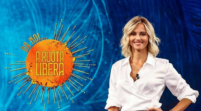 Da noi... a ruota libera oggi pomeriggio su Rai 1: ospiti e anticipazioni dello show con Francesca Fialdini