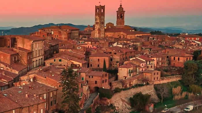 Si gira una nuova fiction Rai a Citt&agrave; della Pieve: riprese in centro storico