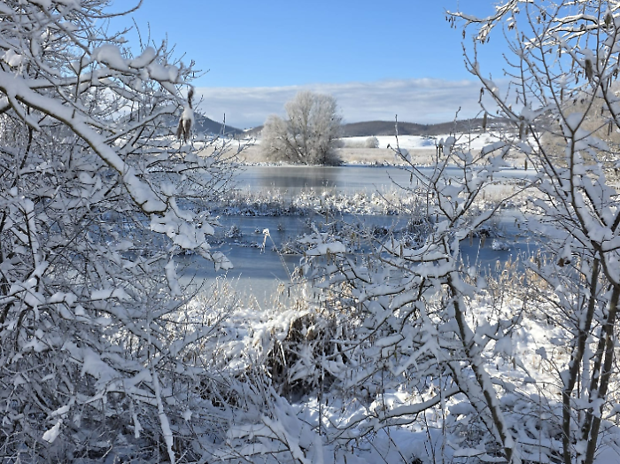 Umbria cuore bianco ghiacciato: localit&agrave; tutte sotto lo zero in una notte da record. Toccati -14,4 gradi a Colfiorito