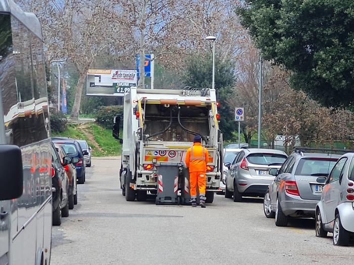 L'immondizia costa cara agli umbri: ancora aumenti per la tariffa rifiuti. Salasso da 400 euro 