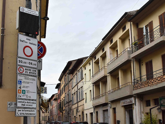 Nuova Ztl a Citt&agrave; di Castello: rivoluzione rinviata. Fase sperimentale a marzo, le multe scatteranno da met&agrave; aprile