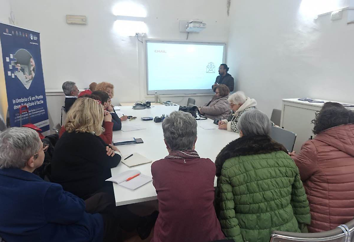 Incontri con facilitatori digitali: oltre 2 mila cittadini aiutati