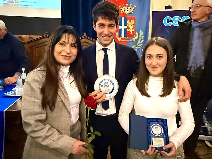 La voce di Valeria incanta. A 13 anni &egrave; un'eccellenza: alla giovane umbertidese il premio del Centro sportivo educativo nazionale