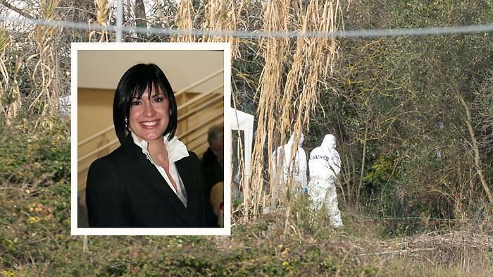 Gli inquirenti al lavoro, nella cornice Federica Torzullo delitto Anguillara