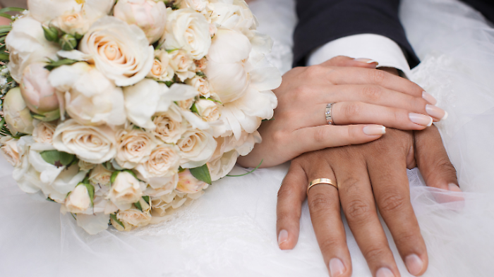 Matrimoni misti, Umbria seconda in Italia: uno su quattro con un partner straniero