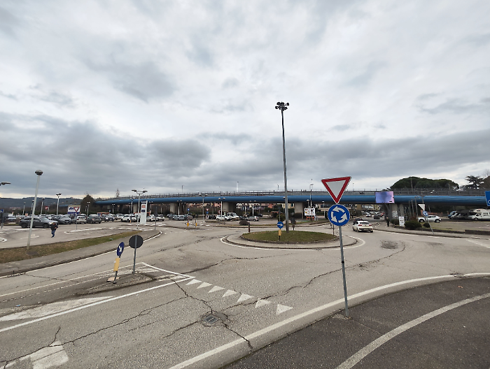 Via Piero della Francesca: il cantiere per il metano rivoluziona la viabilit&agrave;