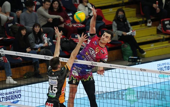 Sir Sicoma Monini perfetta in Champions League: Berlino ko 3-0 , Ben Tara Mvp, &egrave; vetta a +3