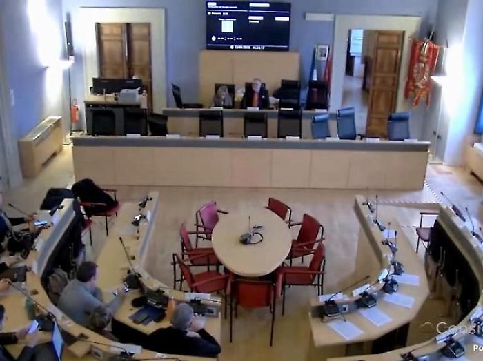 Prime tensioni sul futuro dell'amministrazione Sisti: la maggioranza assente in aula lancia segnali al sindaco