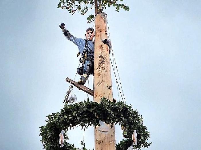 Un documentario su Il tempo del Maggio: un viaggio tra riti, voci e memoria della festa