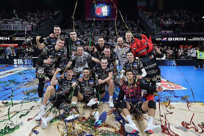 Strapotere Sir Susa Scai, anche Trento si arrende al PalaBarton Energy: 3-1