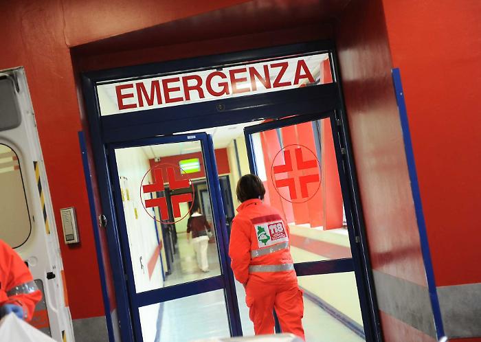Perugia, 16enne investito sulle strisce pedonali in via Settevalli da un uomo in scooter: entrambi ricoverati