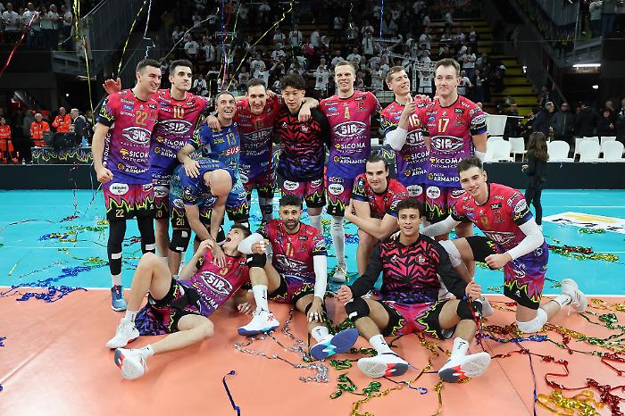 Sir Sicoma Monini, la vittoria contro Las Palmas (3-1) vale l'accesso ai playoff