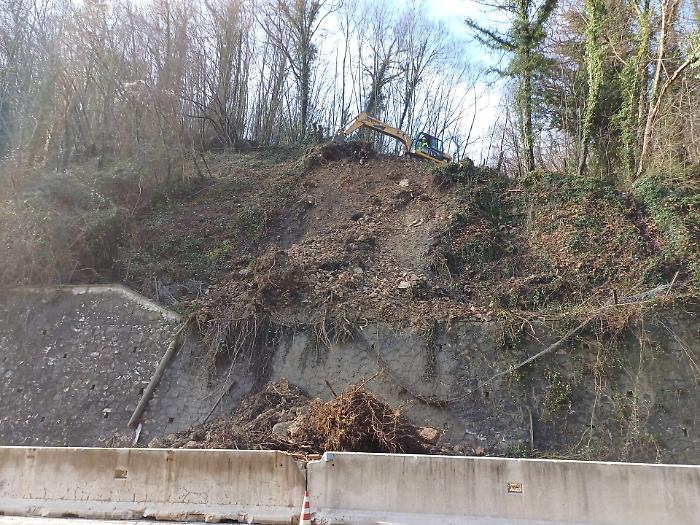 La Flaminia riapre al traffico dopo la frana