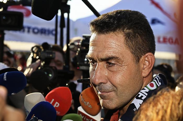 Roberto Vannacci lascia la Lega: oggi l'annuncio dopo il faccia a faccia con Salvini