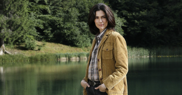 Una Nuova Vita va in onda stasera su Canale 5: scopri le anticipazioni del nuovo episodio tra misteri e segreti