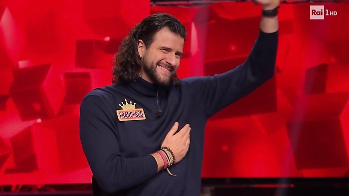 Il perugino Francesco Ramenghi eliminato da L&rsquo;Eredit&agrave; dopo 20 puntate: standing ovation del pubblico