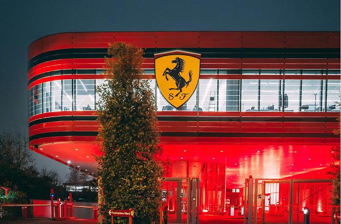 "Vieni a lavorare in Ferrari". La nuova mail-truffa che offre finto lavoro a Maranello: occhio alla campagna-phishing