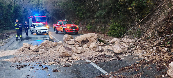 strada piediluco frana traffico