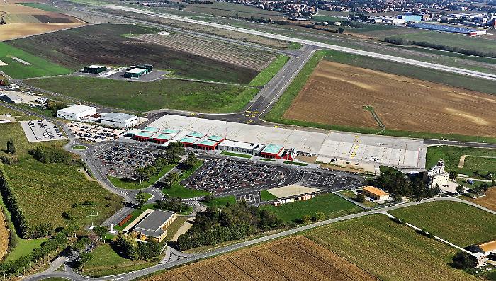 All'aeroporto dell'Umbria sono transitati 6.669 velivoli nel 2025: in un anno incremento dell'1,3%